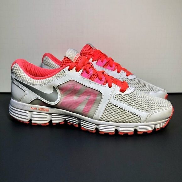 Womens NIKE Dual Fusion ST 2 White Running Shoes / Size 10 - Picture 1 of 10